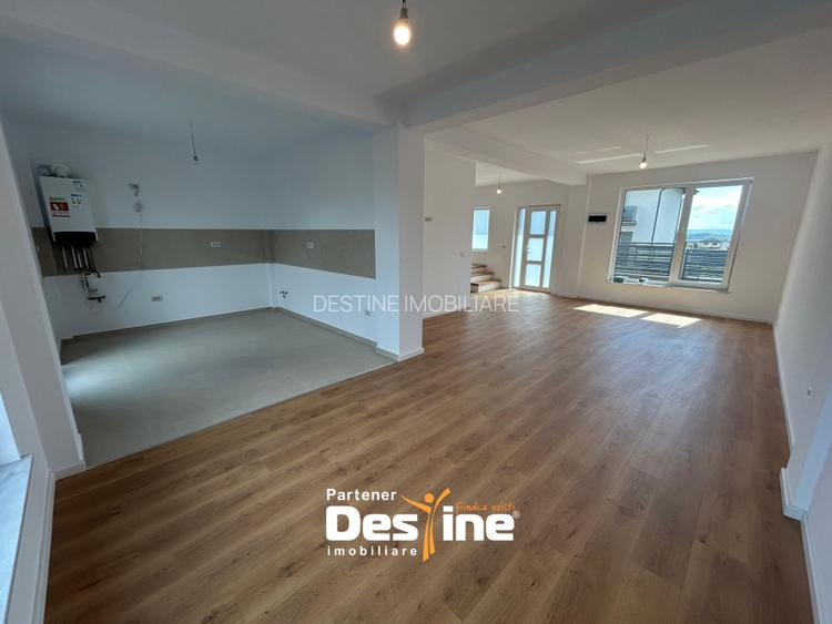 Casa tip DUPLEX - Loc de parcare si terasa  Toate utilitatile - Drum asfaltat - 4