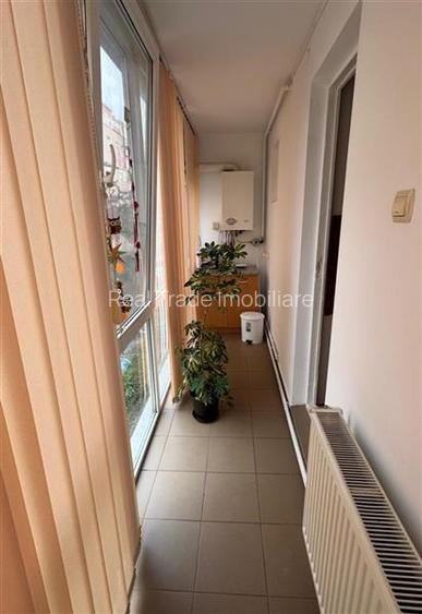 Apartament 3 camere decomandat etajul 1 Astra - 13