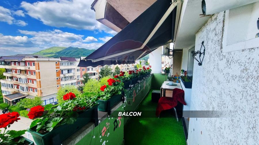 ULTRACENTRAL  DE VANZARE Apartament cu 3 camere - 12