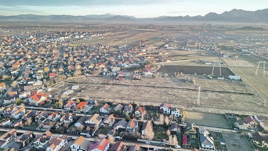 Teren intravilan cu Autorizatie de Construire - 27