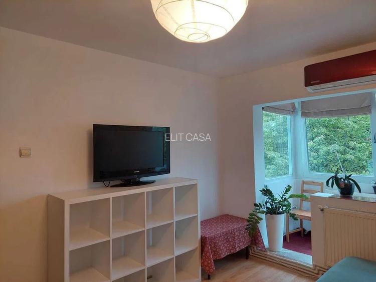 Apartament cu 2 camere, DE �NCHIRIAT, zona Tătărași - 2