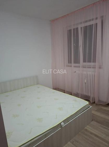 Apartament cu 2 camere, zona Podu Ros - 3