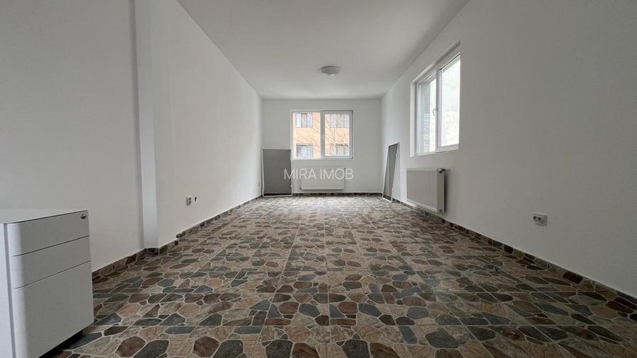 Cladire Comerciala De Inchiriat – D+P+2E -Chiajna (Roșu) | Bd. Uverturii - 4