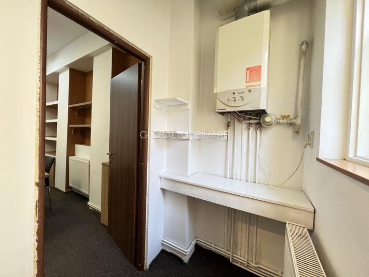 2 camere, Finisat, Curte str.Iuliu Maniu, Centru - 9