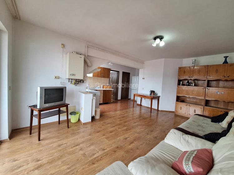 Apartament cu 2 camere, 45 mp, balcon, zona Terra - 2