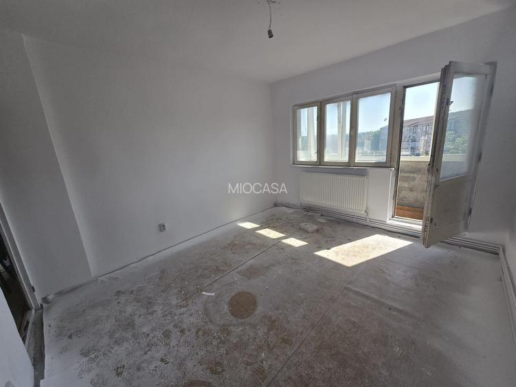 Langa Sud Plaza. Decomandat. Centrala proprie. 2 Balcoane, Debara. - 6