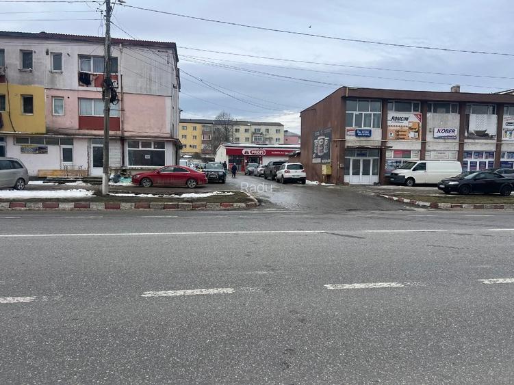 Vând spațiu comercial în localitatea Sascut, județul Bacău - 5