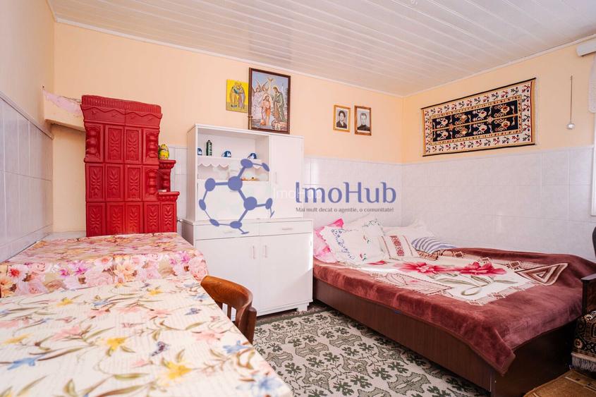 Teren de 2200 mp si casa in sat Voinesti, langa biserica - 8