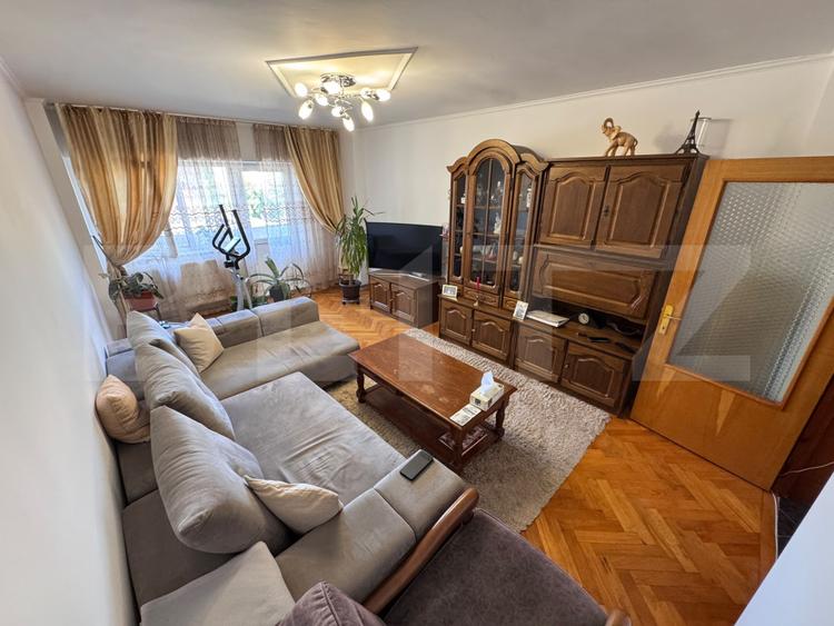 Apartament 3 camere, 79.57 mp, zona Micro 11