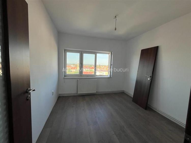 Lugoj, Apartament 3 Cam., 84 Mp., Semidecomandat, et.6, Central Blocul Postei - 36