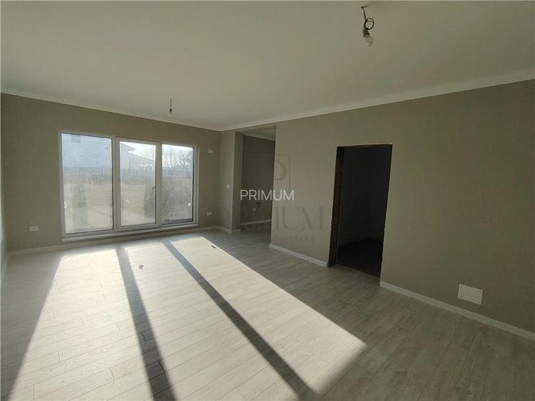 Duplex separat prin camera tehnica - finisaje de top - teren 330 mp. - 4