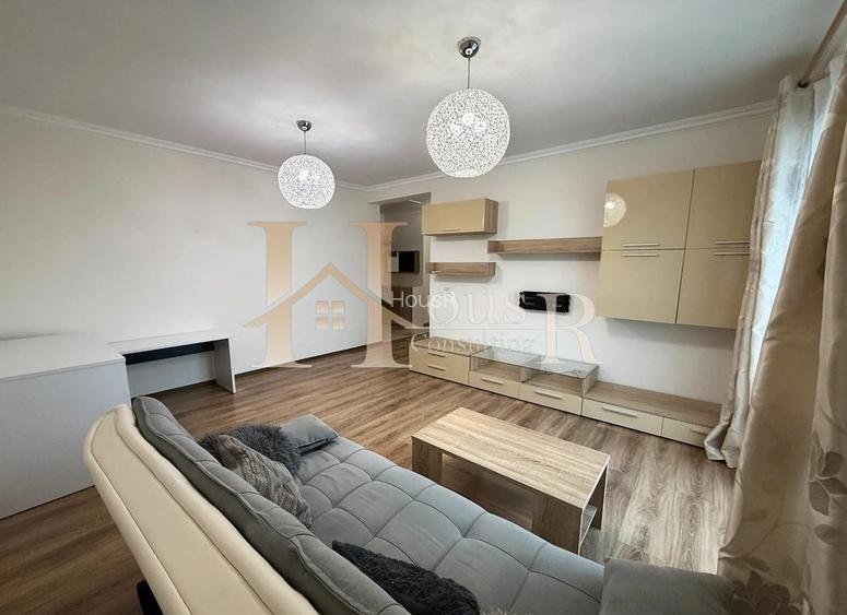 Strada asfaltata. Bucatarie inchisa. Decomandat. - 2