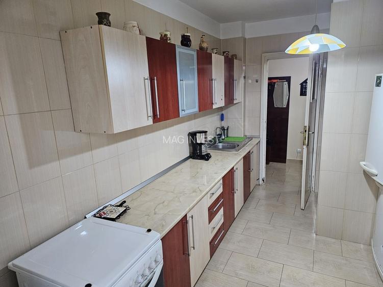 Apartament cu 3 camere, etaj intermediar - Piata Centrala - 6