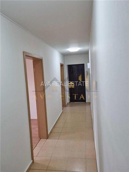 2 Camere, DECOMANDAT,  Mansarda - ZONA GIROCULUI - 3