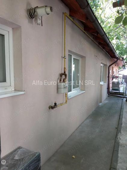 2 camere   in CASA  -central  -curte comuna-intrare separata - 6