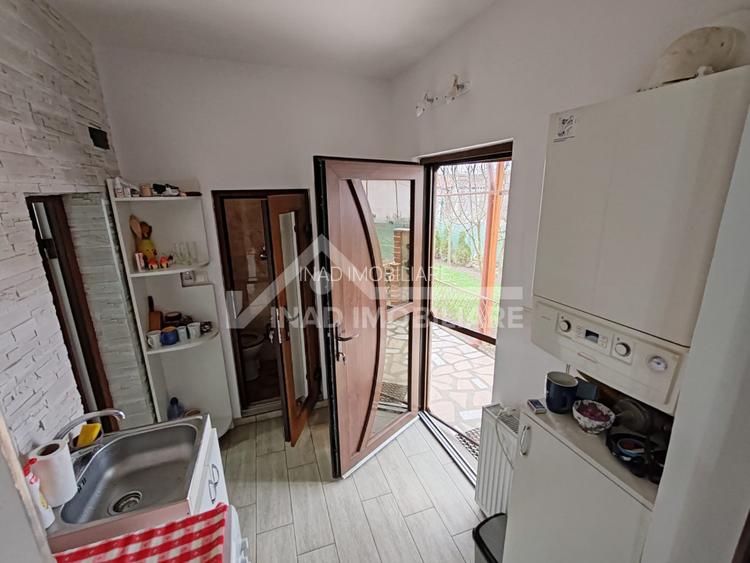Casa individuala, 100 mp utili, 242 mp teren, Str. Trandafirilor - 15