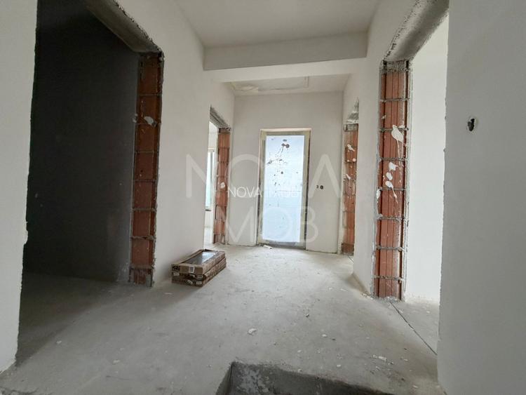 Casa tip duplex, la alb - Sura Mica - COMISION 0 - 7