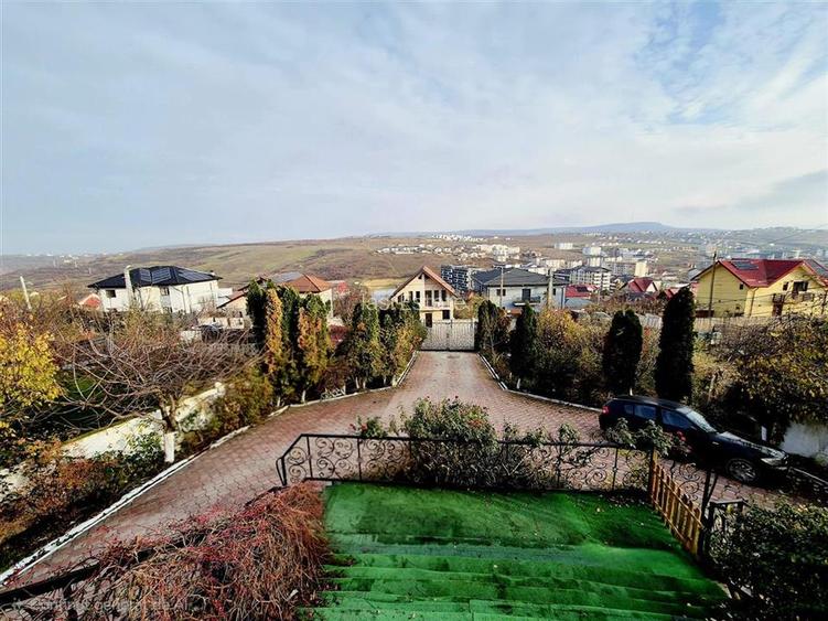 Casa de inchiriat cu priveliste frumoasa - 18