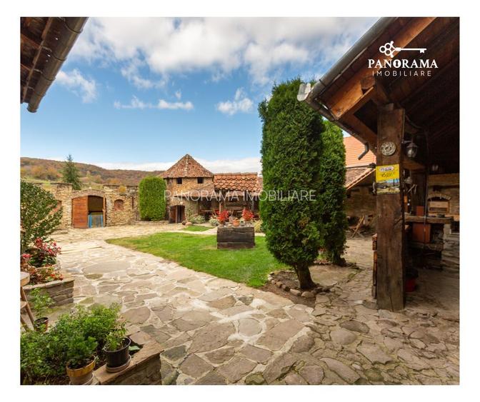Pensiune rustică in Transilvania de vânzare în centrul comunei Saschiz - 4