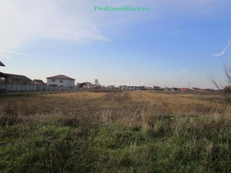 Teren in Gradiste 1.500 mp, Fs-33 ml, aproape de Biserica Ortodoxa - 2