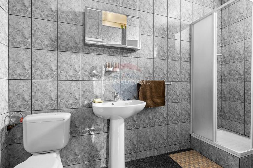 Casă cu 3 camere de vânzare în zona Intim- Str. Andrei Saguna - 8