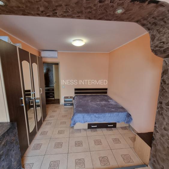 PIATA UNIRII , BD IC BRATIANU, LANGA METROU, AP 2 CAM MOBILAT SI UTILAT - 13