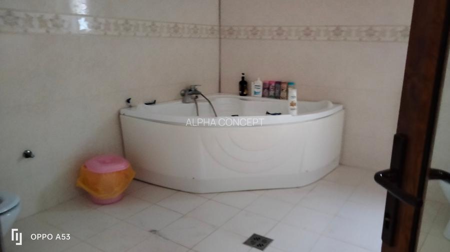 VILA P + 2 DE VANZARE - TOMIS II - 10