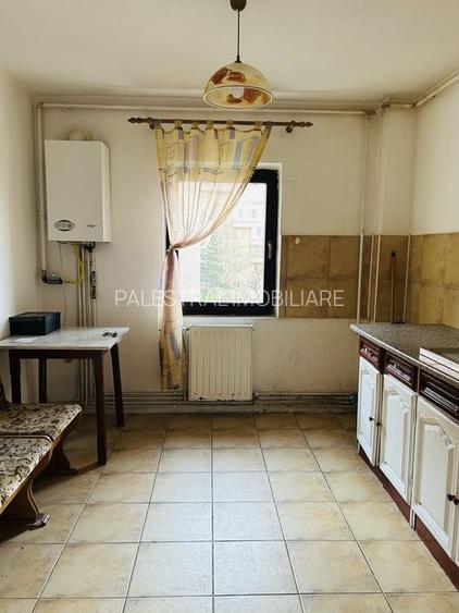 Apartament 2 camere decomandat,zona Judetean,115000 Euro - 2