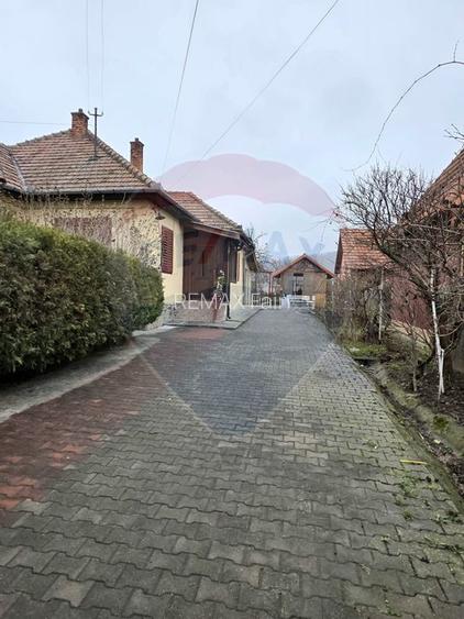 Casa cu 5 camere de vanzare in centrul orasului Talmaciu - 45