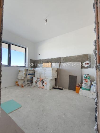 FARA COMISIOANE casa cu 4 camere P+1+pod 2 placi terasa curent 380v LA CHEIE - 25