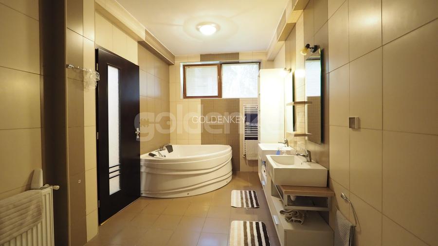 Vila spatioasa, partial mobilata cu acces facil - 13