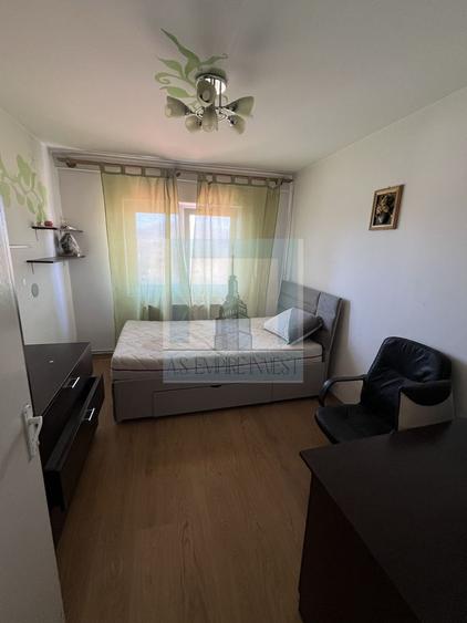 De vânzare apartament 3 camere/ Ghimbav
