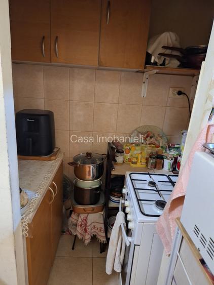 Piata Libertatii,ap 2 camere,semidecomandat, s-55 mp, parter/2, p-130.000 euro - 6