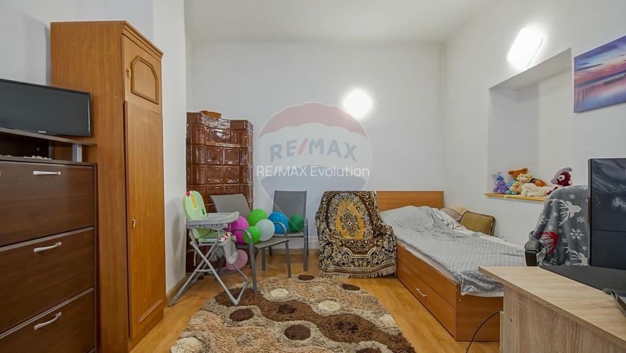 Casa spatioasa cu teren generos, in zona centrala a Sacelelor - 29