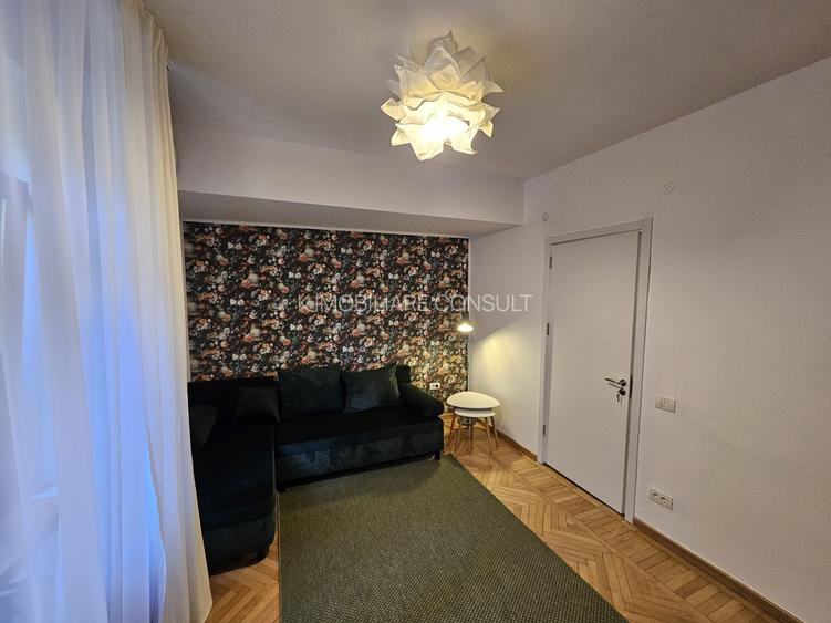 Piata ROMANA- Coloane - 6