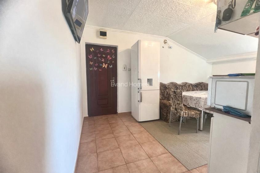 Daca vezi anuntul, e pentru tine: 3 camere la mansarda - 3