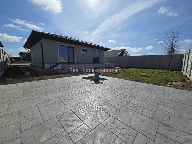 Casa individuala 3 camere,teren 375 mp,200 m de blv. - 3