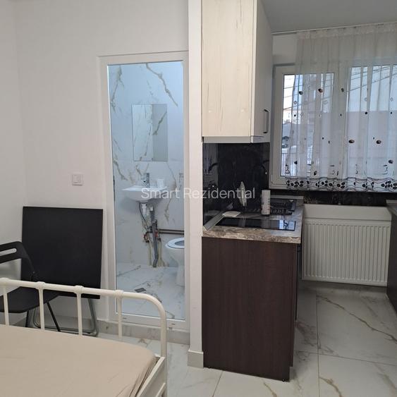 Metrou 1 Decembrie Garsoniera Proaspat Renovata - 2