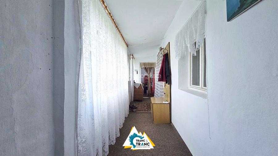 Casă cu 2 camere în stil tradițional, în Iratoșu - 14