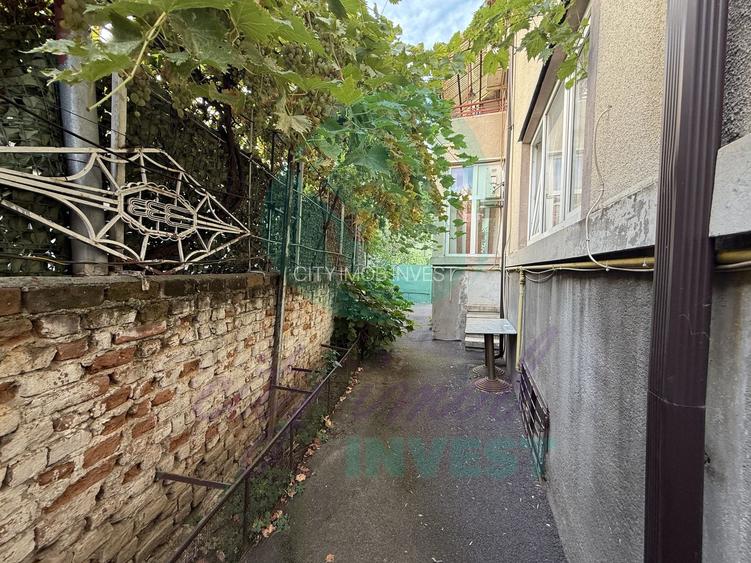 Apartament in vila - la 3 minute de metrou - 12