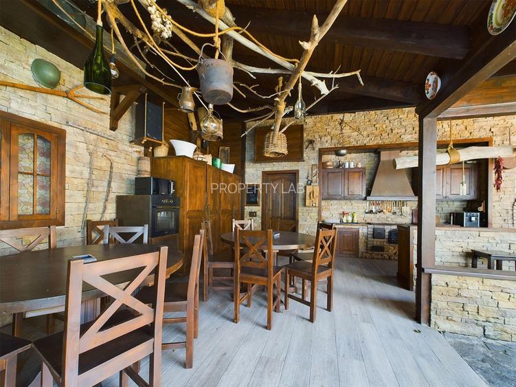 Pensiune de Lux pe Malul Dunării în Dubova - 3