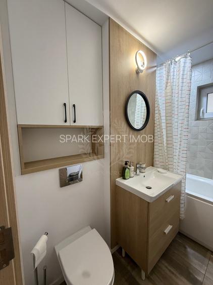 APARTAMENT 4 CAMERE, // ZONA REPUBLICII - 17
