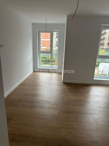 Vanzare 3 Camere Bloc Nou Pipera OMV - 6