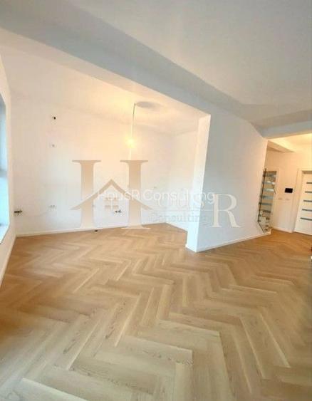 Canalizare Gravitationala.5 camere.Disponibil imediat! - 2