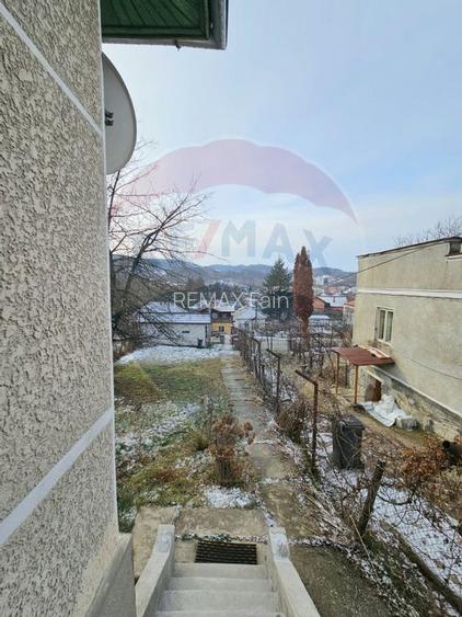 Casa cu 3 camere de vanzare in Ocnita/Jud.Valcea - 6