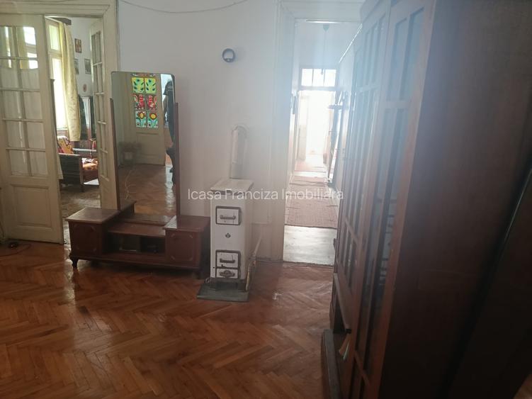 Casă de vânzare – 5 camere într-o vilă interbelică, 125 mp - 6