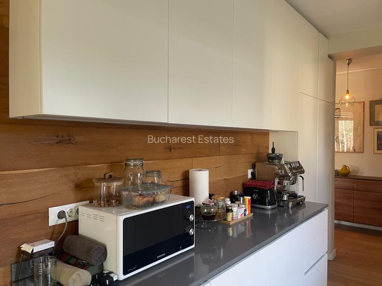 Oxford Gardens beautiful 5 bedrooms semi-furnished villa - 20