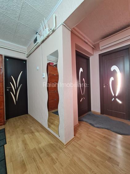 Vanzare apartament 4 camere dec, in Galati, Micro 39A, sup.91mp, mobilat - 5