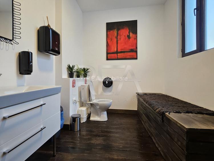 Casa de birouri de inchiriat 11 camere - 19