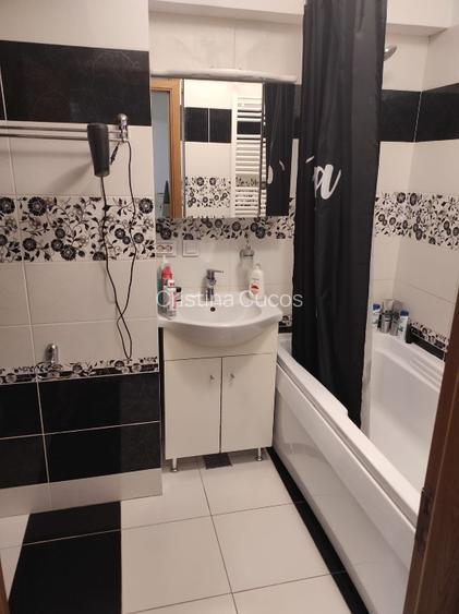 Proprietar . Vând apartament 2 camere, Bacau - 3